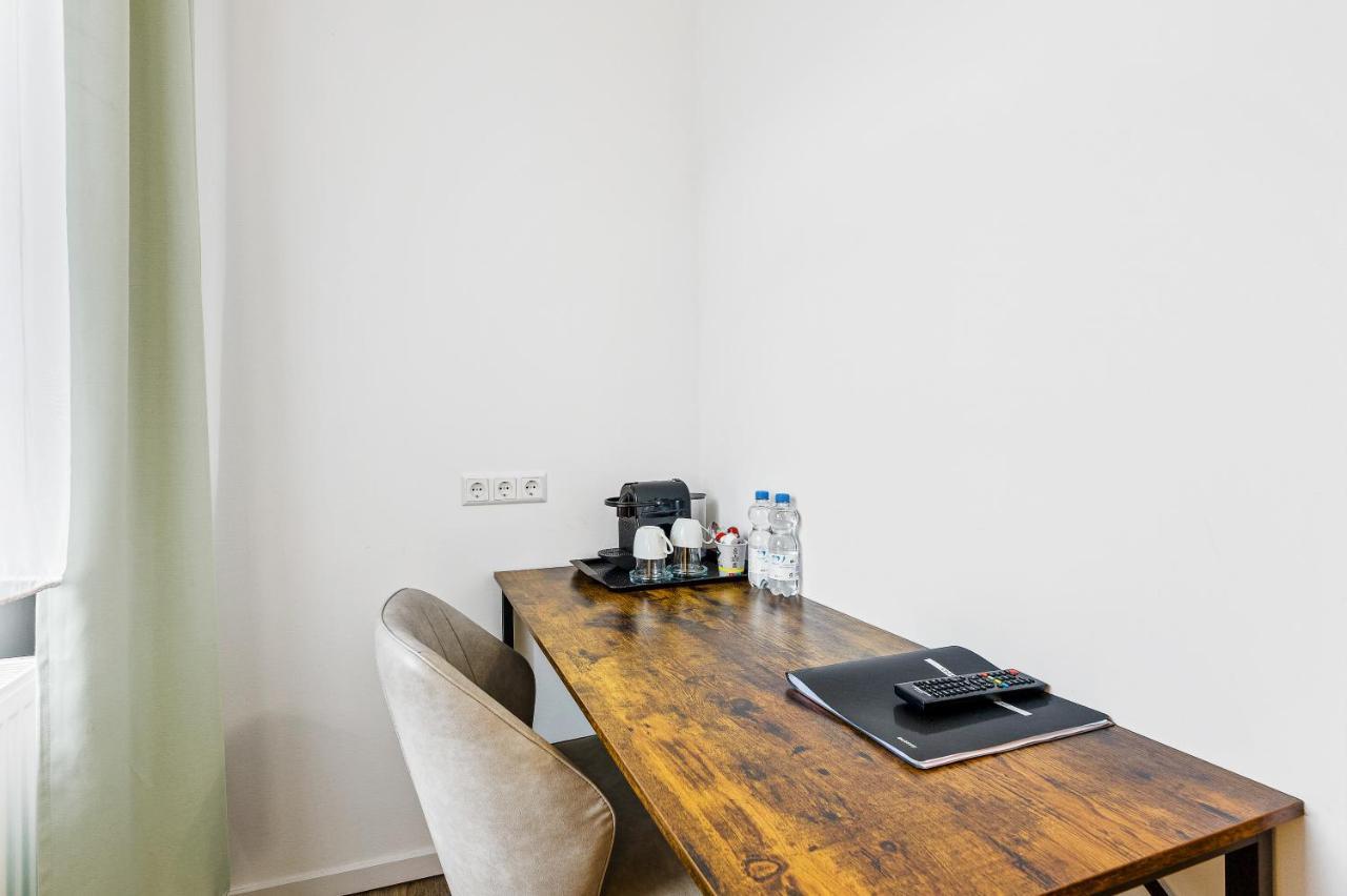 Hotel Phoenix Berghausen  Екстер'єр фото