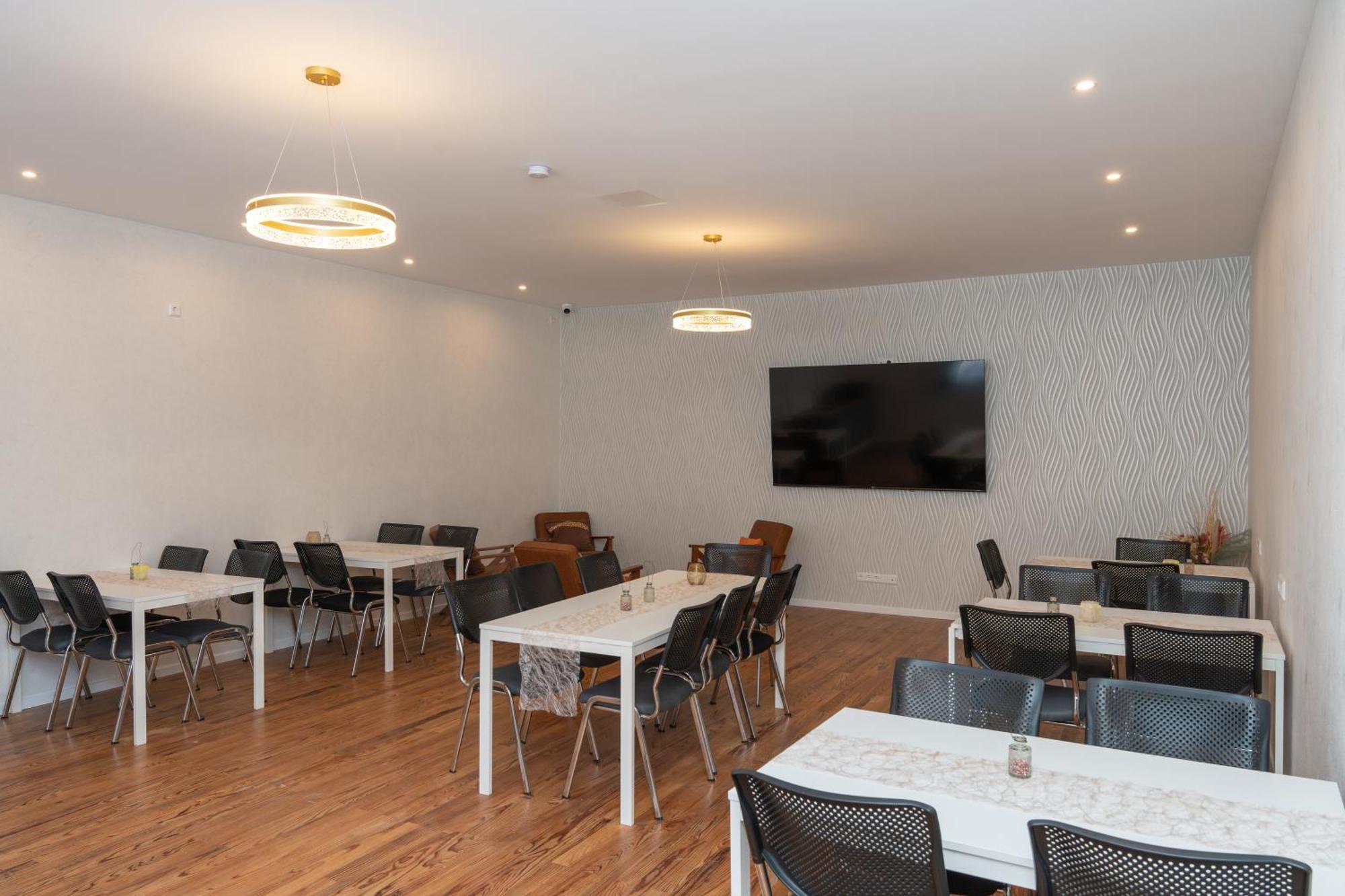 Hotel Phoenix Berghausen  Екстер'єр фото